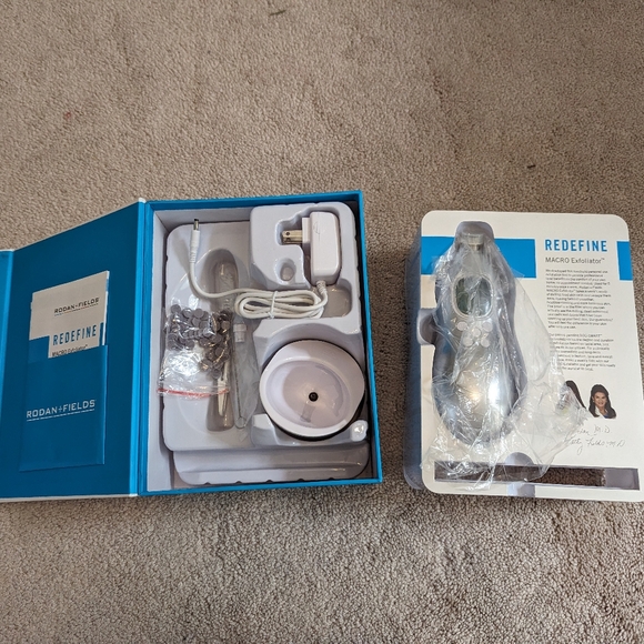 Rodan + Fields Redefine Macro Exfoliator (no liquid) - Picture 1 of 6